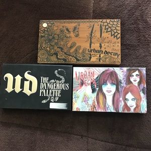 *** SOLD **** 3 Urban Decay eyeshadows